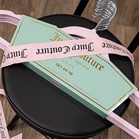 Juicy Couture Home Space Saving Notched Shoulder 10Pyk Hangers- Lavender - Picture 2 of 5